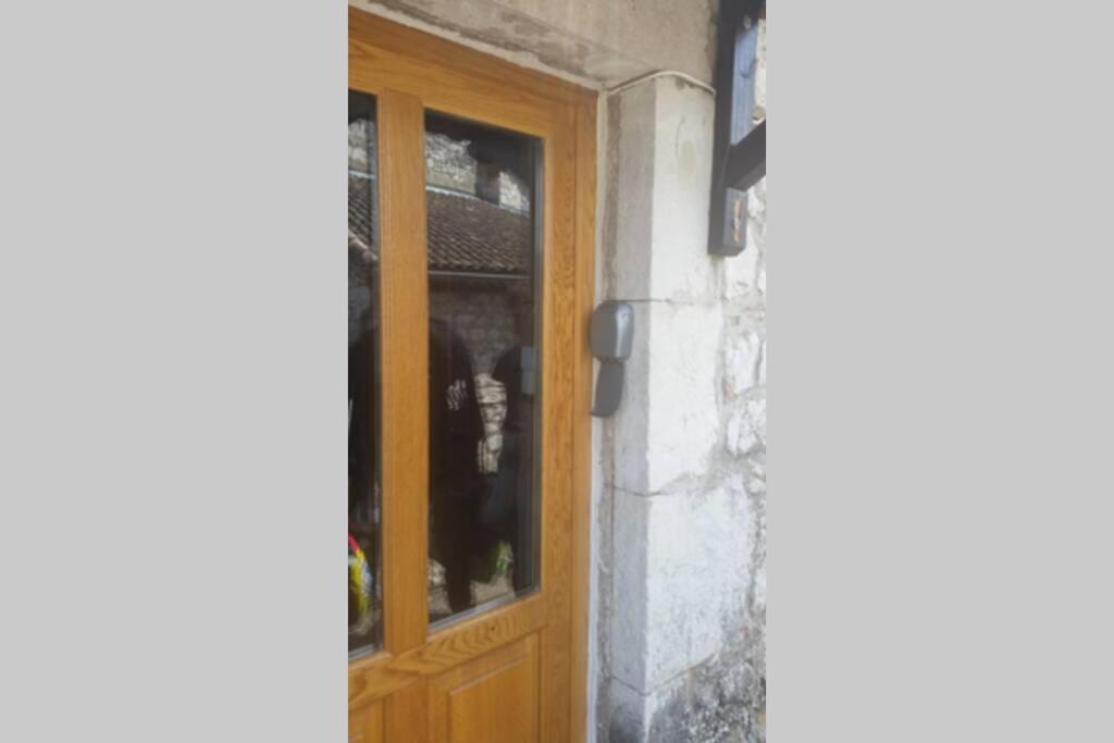 Maison Pierre Et Voute Au Coeur Du Village バラジュック エクステリア 写真