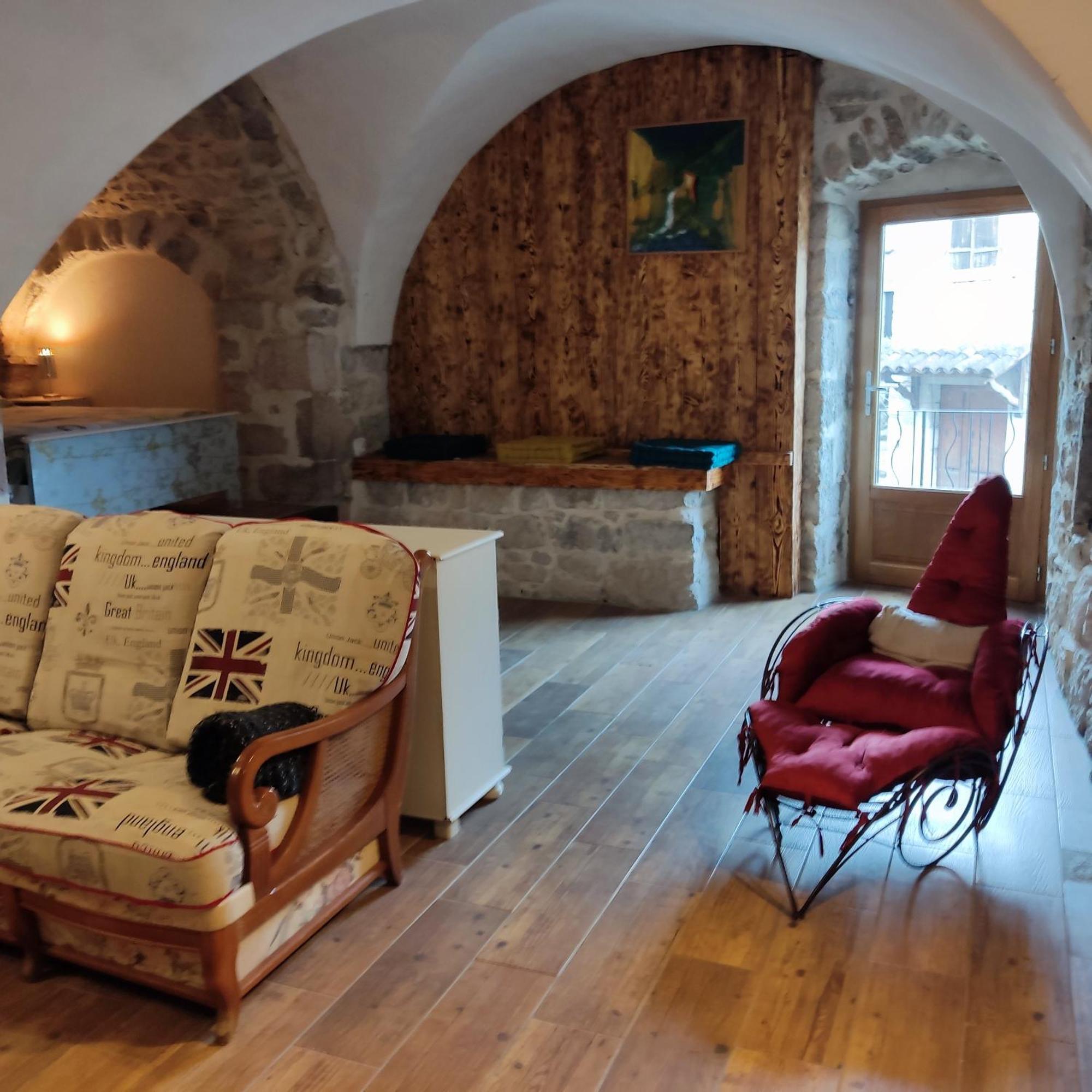 Maison Pierre Et Voute Au Coeur Du Village バラジュック エクステリア 写真