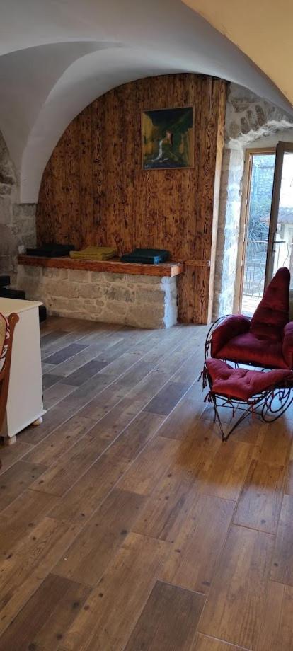 Maison Pierre Et Voute Au Coeur Du Village バラジュック エクステリア 写真